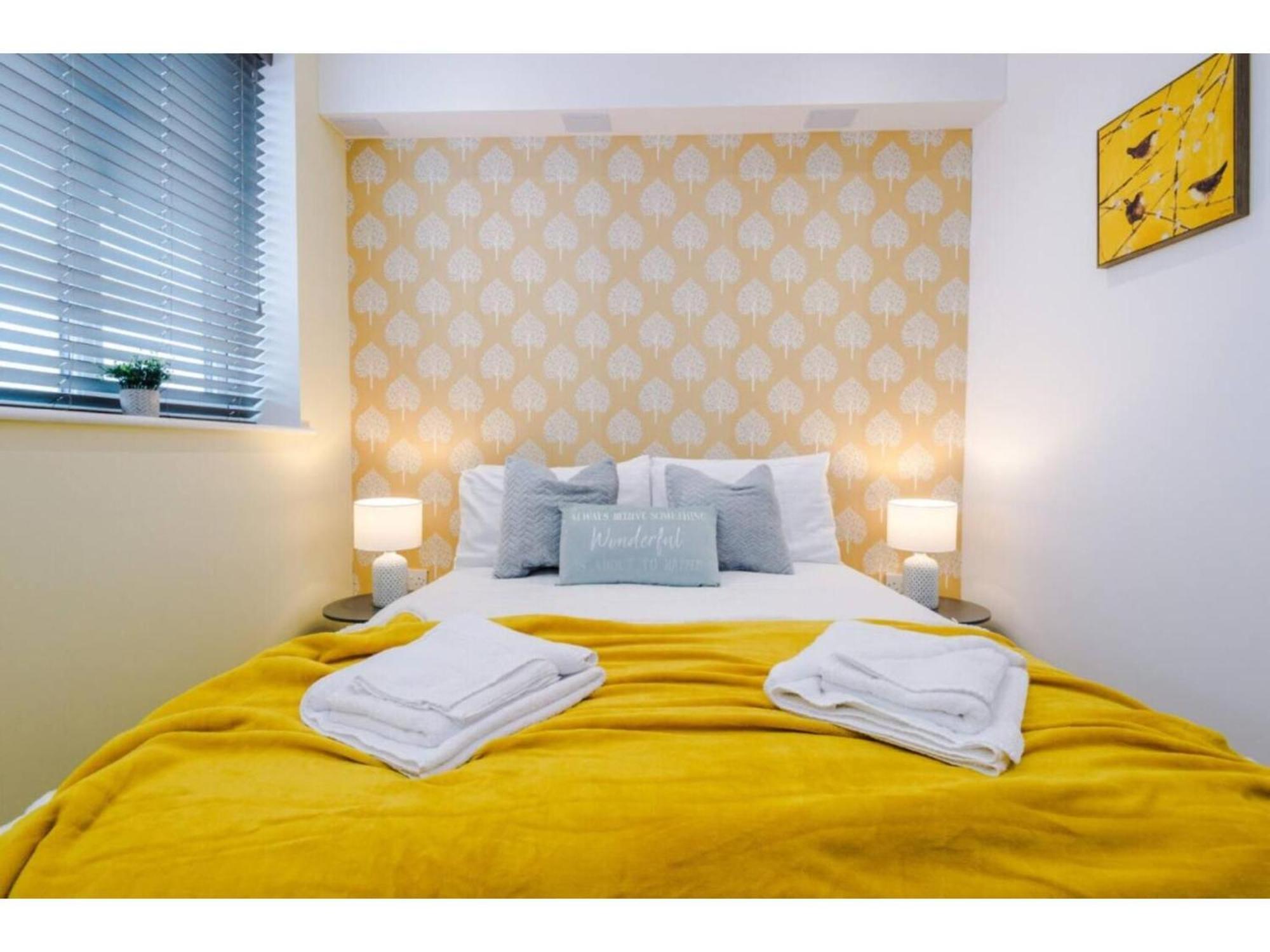 The Ecclesian Deluxe Apartments Near Trafford Centre Eccles Train Station Manchester Zewnętrze zdjęcie