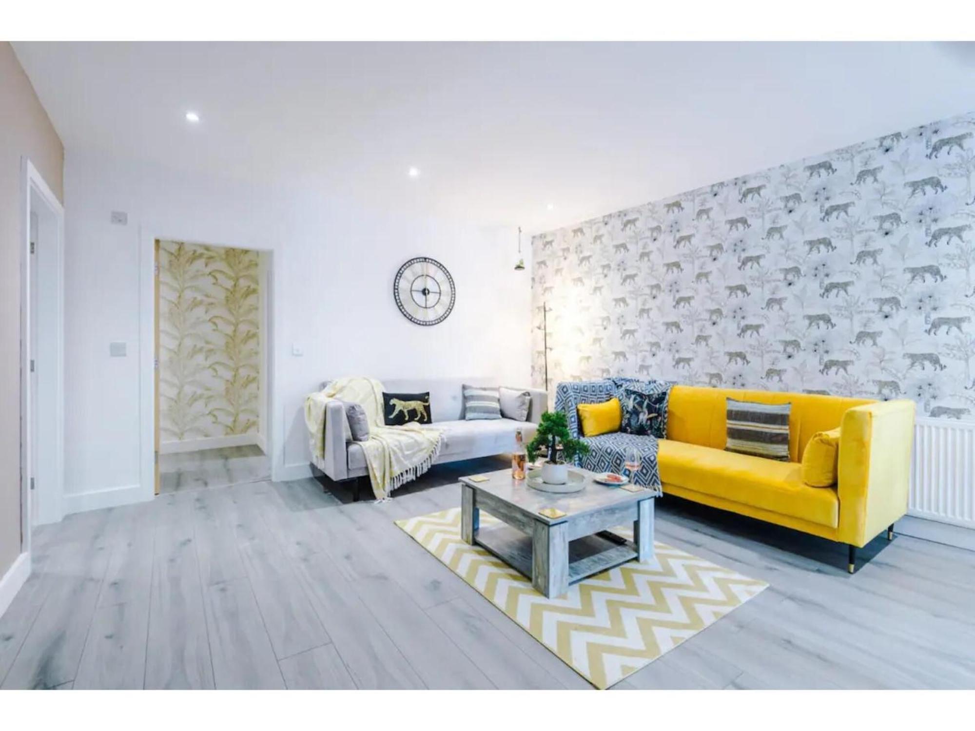 The Ecclesian Deluxe Apartments Near Trafford Centre Eccles Train Station Manchester Zewnętrze zdjęcie