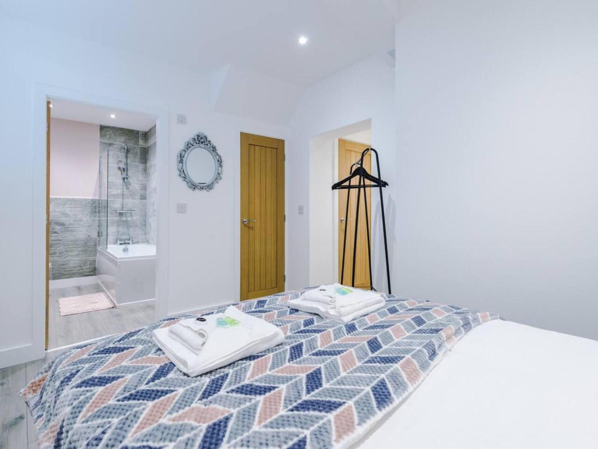The Ecclesian Deluxe Apartments Near Trafford Centre Eccles Train Station Manchester Zewnętrze zdjęcie