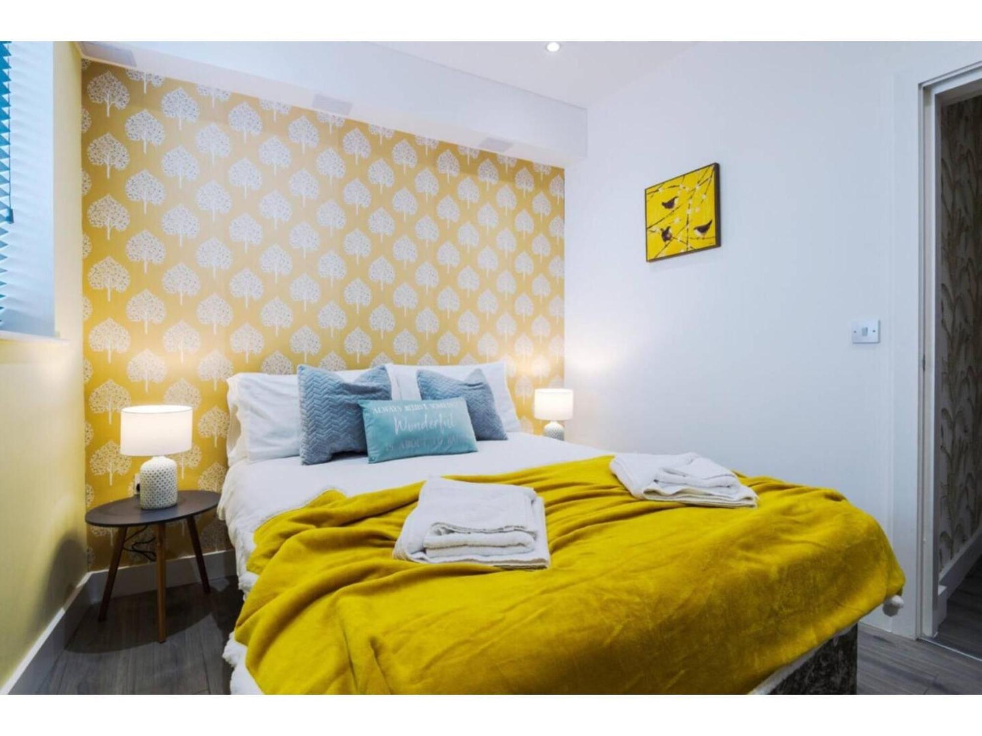 The Ecclesian Deluxe Apartments Near Trafford Centre Eccles Train Station Manchester Zewnętrze zdjęcie