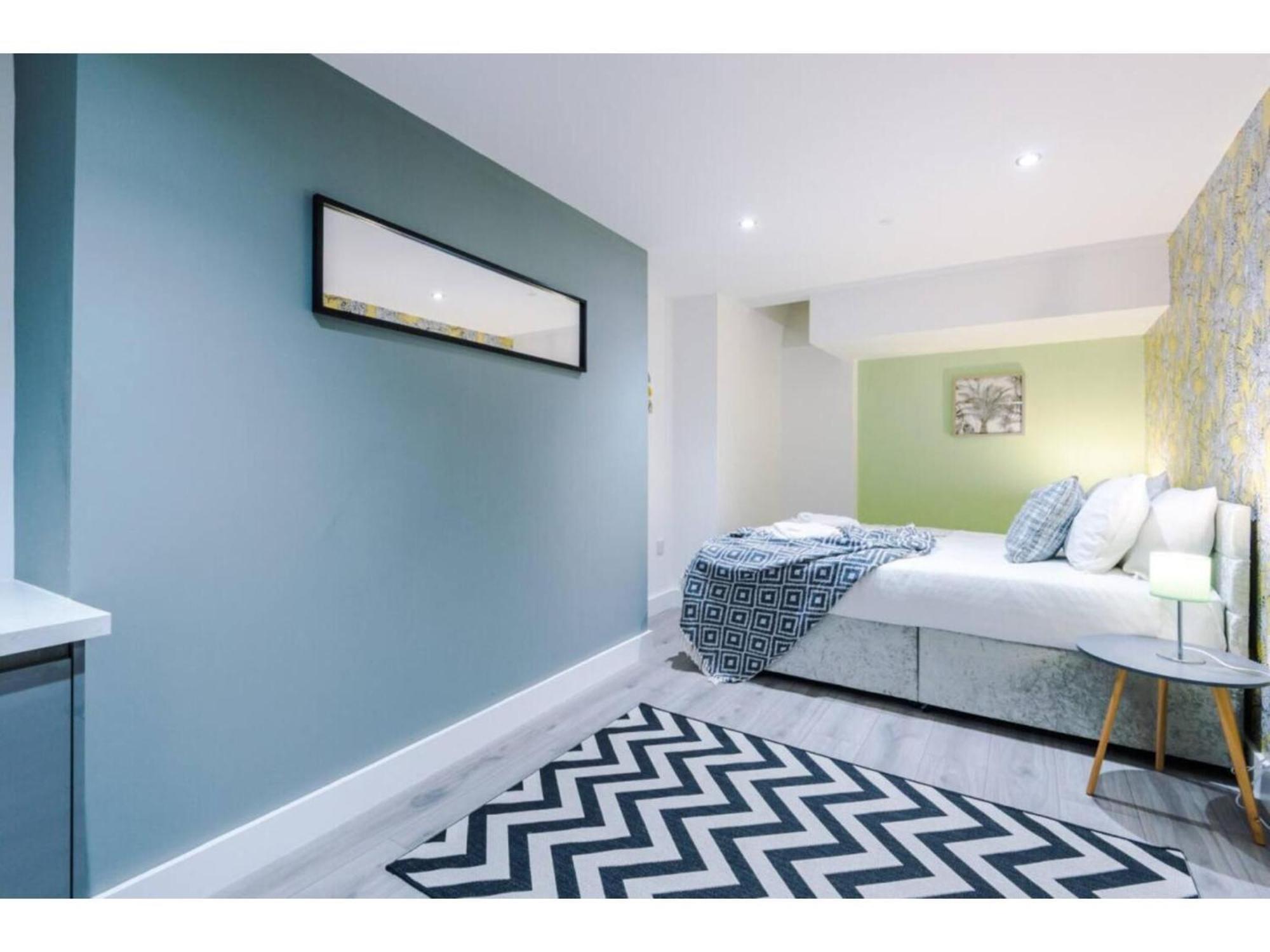 The Ecclesian Deluxe Apartments Near Trafford Centre Eccles Train Station Manchester Zewnętrze zdjęcie