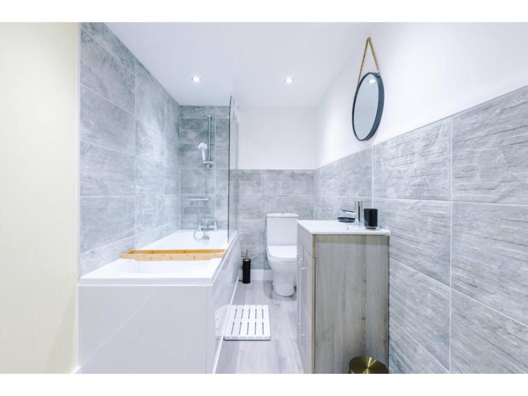 The Ecclesian Deluxe Apartments Near Trafford Centre Eccles Train Station Manchester Zewnętrze zdjęcie