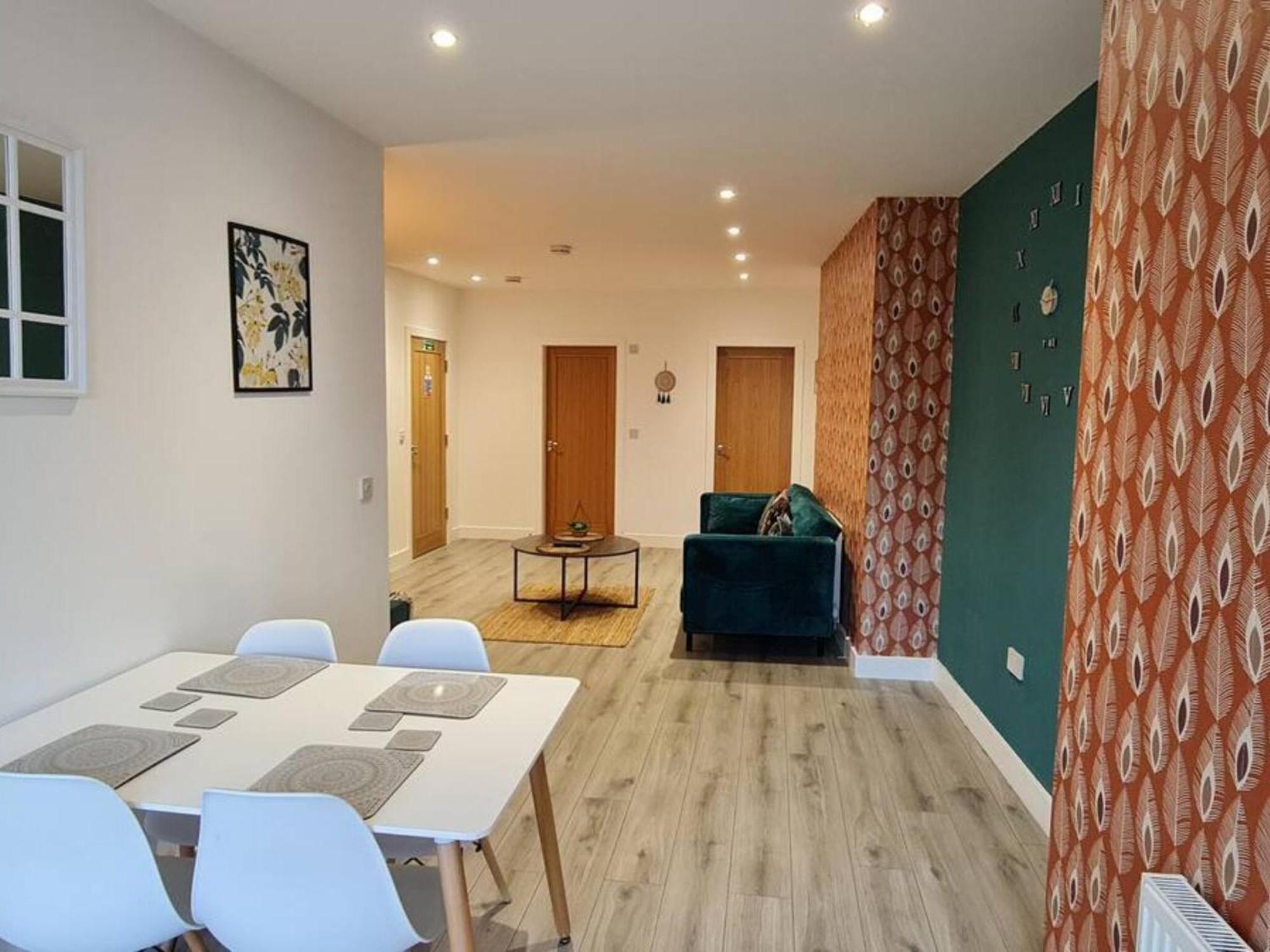 The Ecclesian Deluxe Apartments Near Trafford Centre Eccles Train Station Manchester Zewnętrze zdjęcie