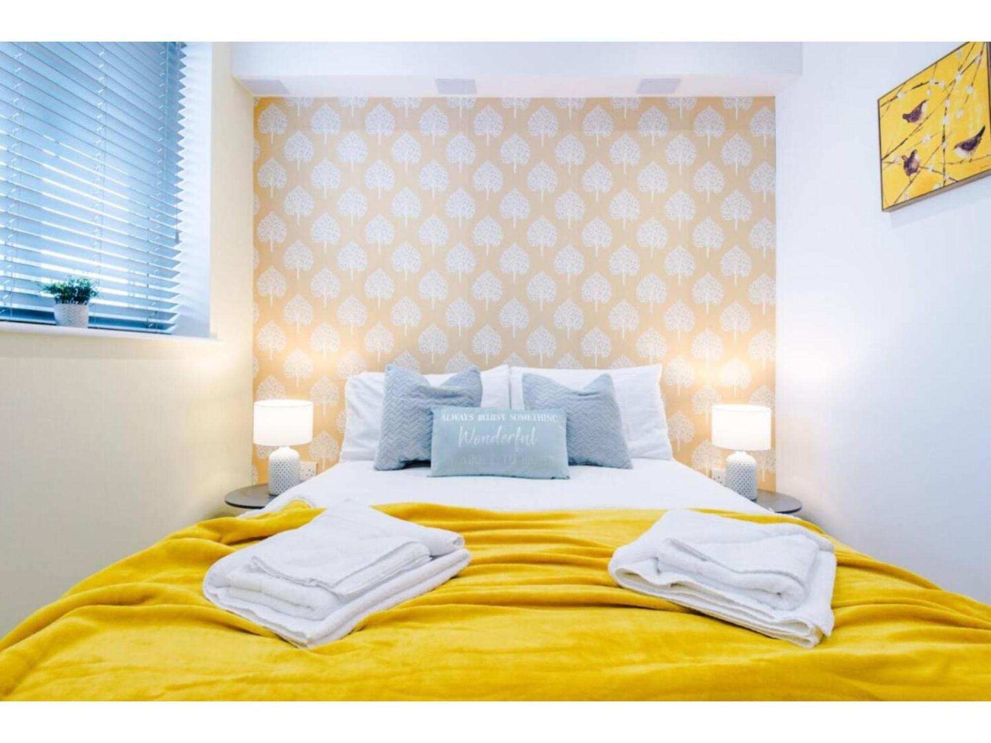 The Ecclesian Deluxe Apartments Near Trafford Centre Eccles Train Station Manchester Zewnętrze zdjęcie