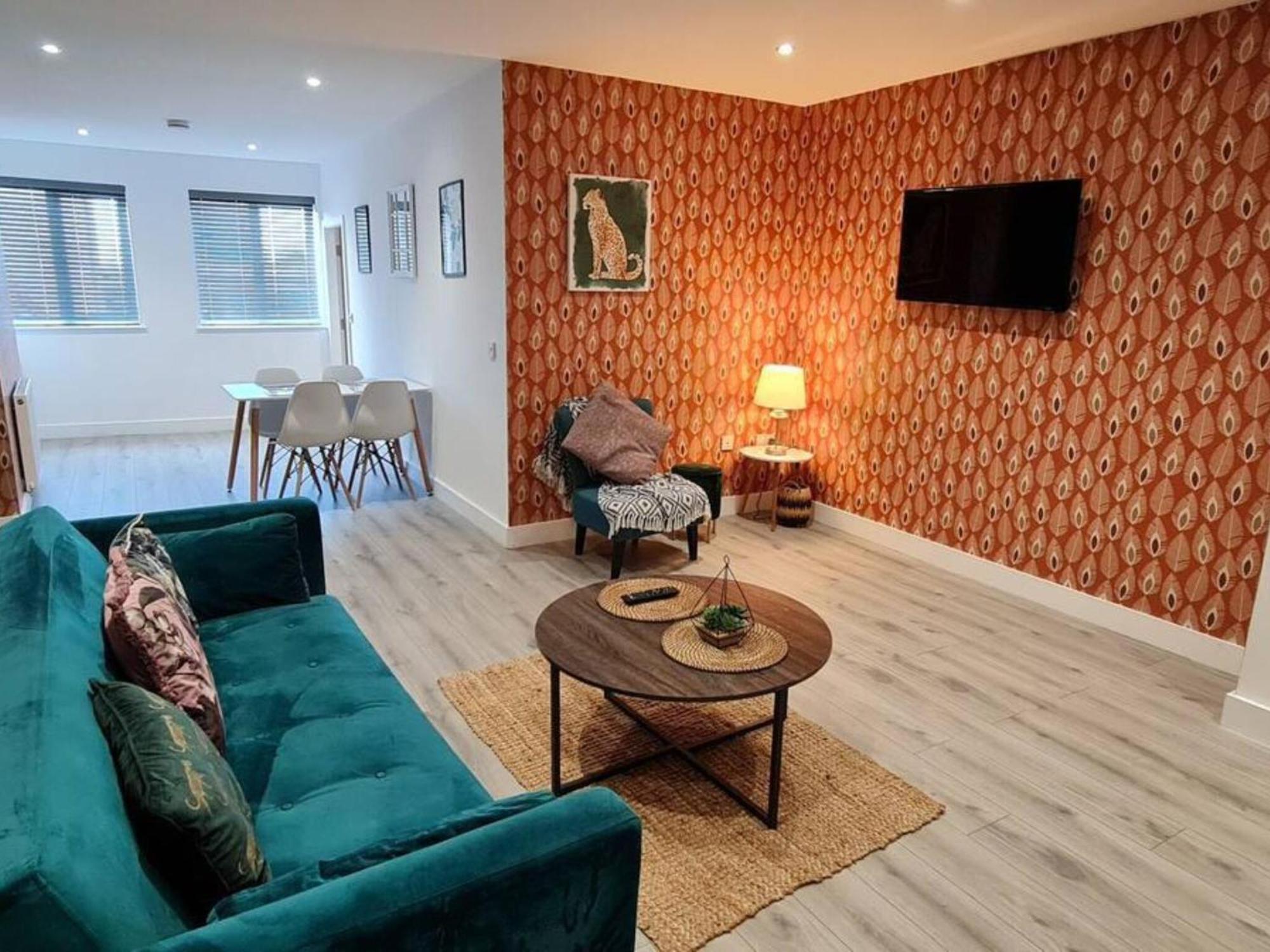 The Ecclesian Deluxe Apartments Near Trafford Centre Eccles Train Station Manchester Zewnętrze zdjęcie